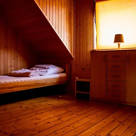 维多利亚假日公园 *