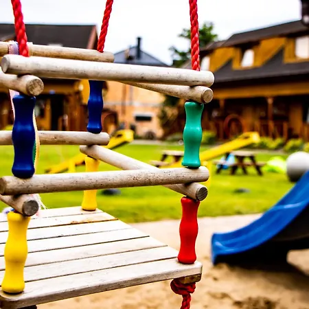 维多利亚假日公园 *